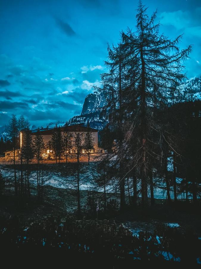 Una Perla A Cortina كورتينا دامبيتزو المظهر الخارجي الصورة